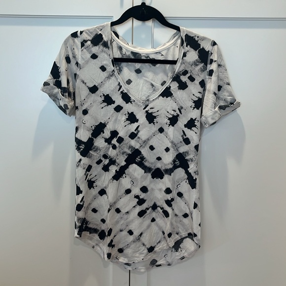 Lululemon Tee - Picture 6 of 6